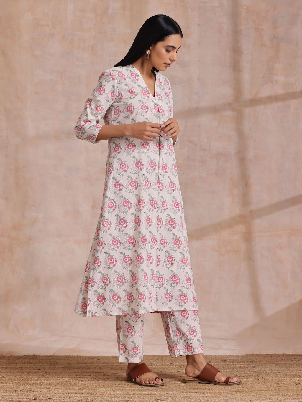 trueBrowns Pink Green Buta On White Block Print Cotton Slit Kurta Pant Set | Grocsy