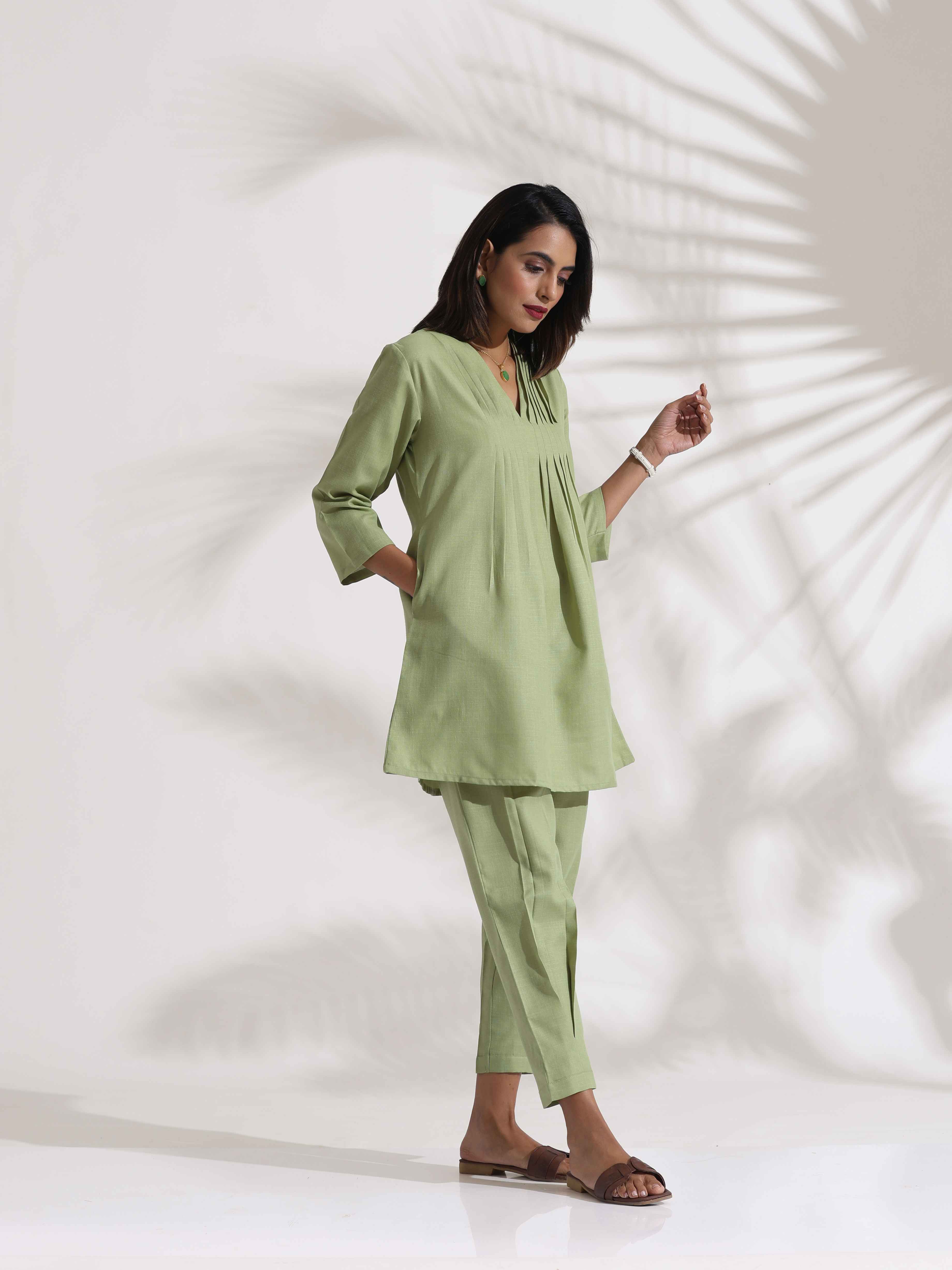 trueBrowns Green Slub Pleated Co-ord Set | Grocsy