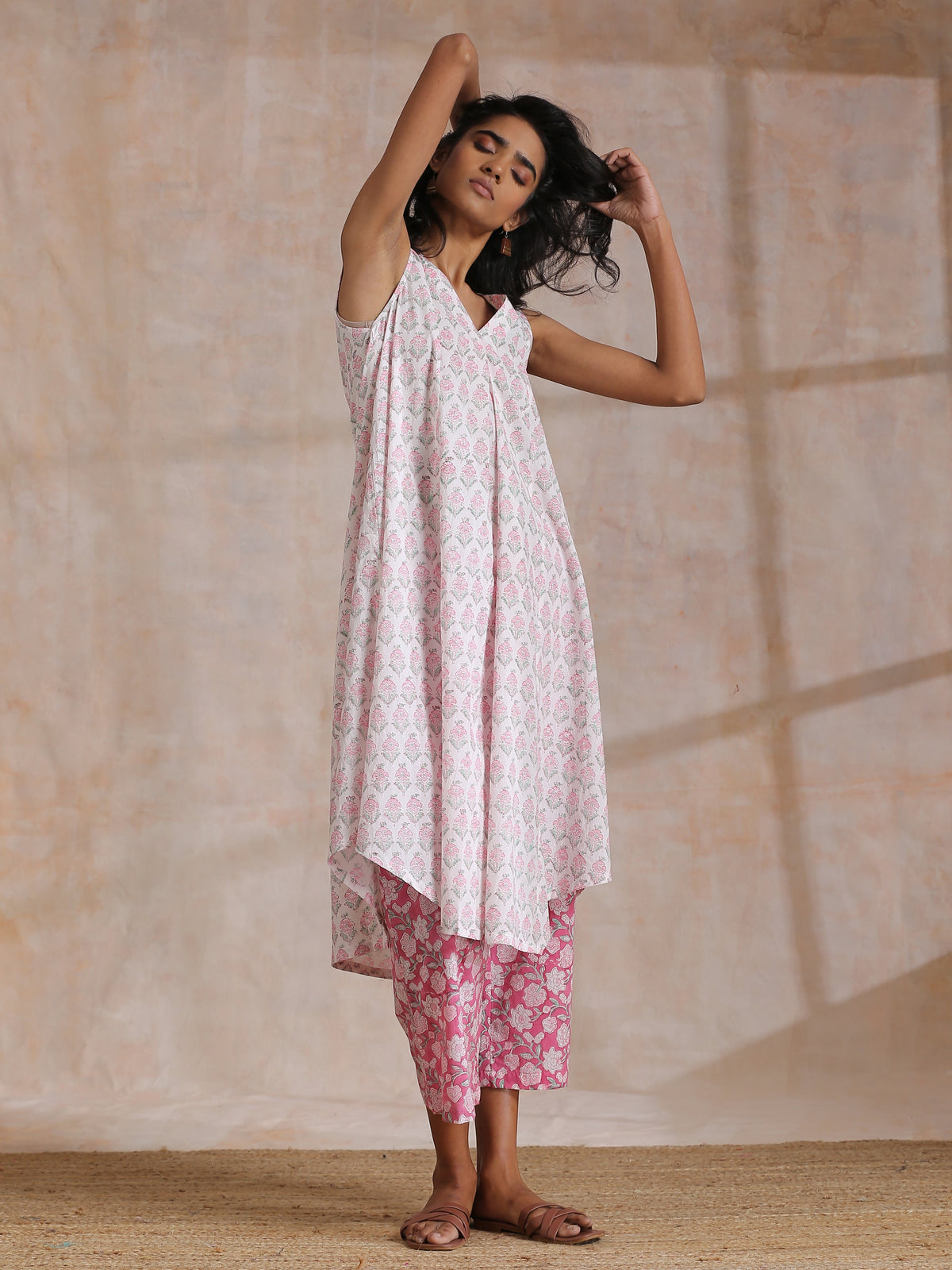 trueBrowns Pink Green Floral On White Block Print Cotton Sleeveless Flared Kurta Pant Set | Grocsy