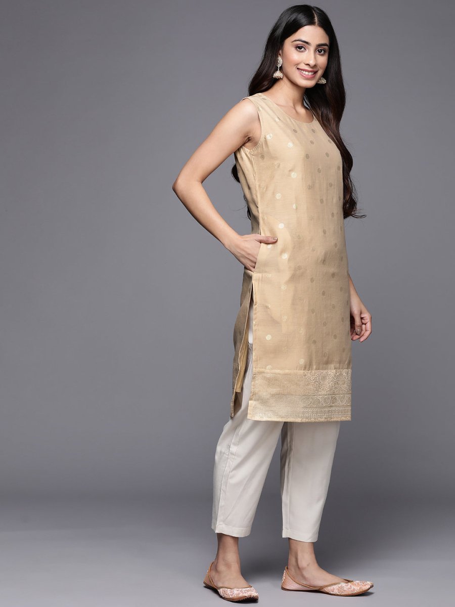 Ahalyaa Women Tan & Gold-Toned Geometric Printed Kurta | Grocsy