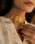 trueBrowns Gold-Polished Choker | Grocsy