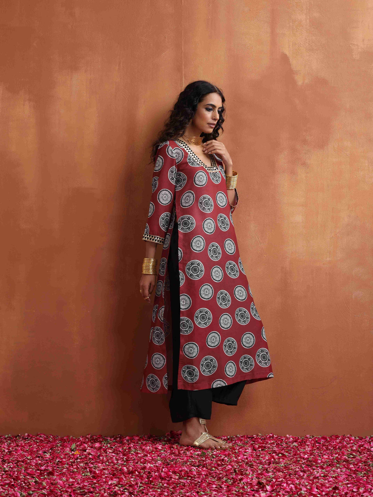 trueBrowns Maroon Print High Slit Kurta Set | Grocsy