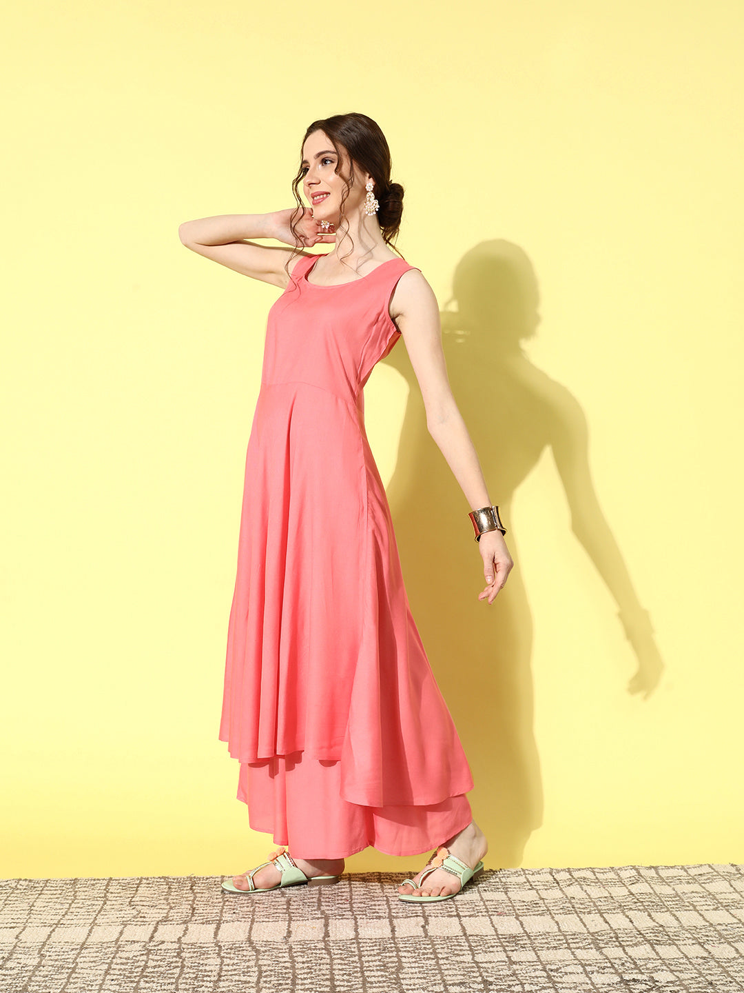 InWeave Women's Camelia Fusion Layer With Peach Sleeveless Kurta Set | Grocsy