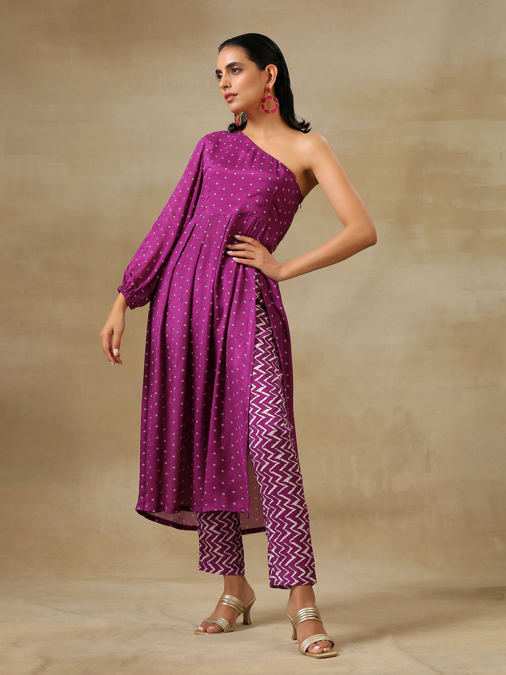 trueBrowns Purple Bandhani Printed Silk One Shoulder Kurta Pant Set | Grocsy