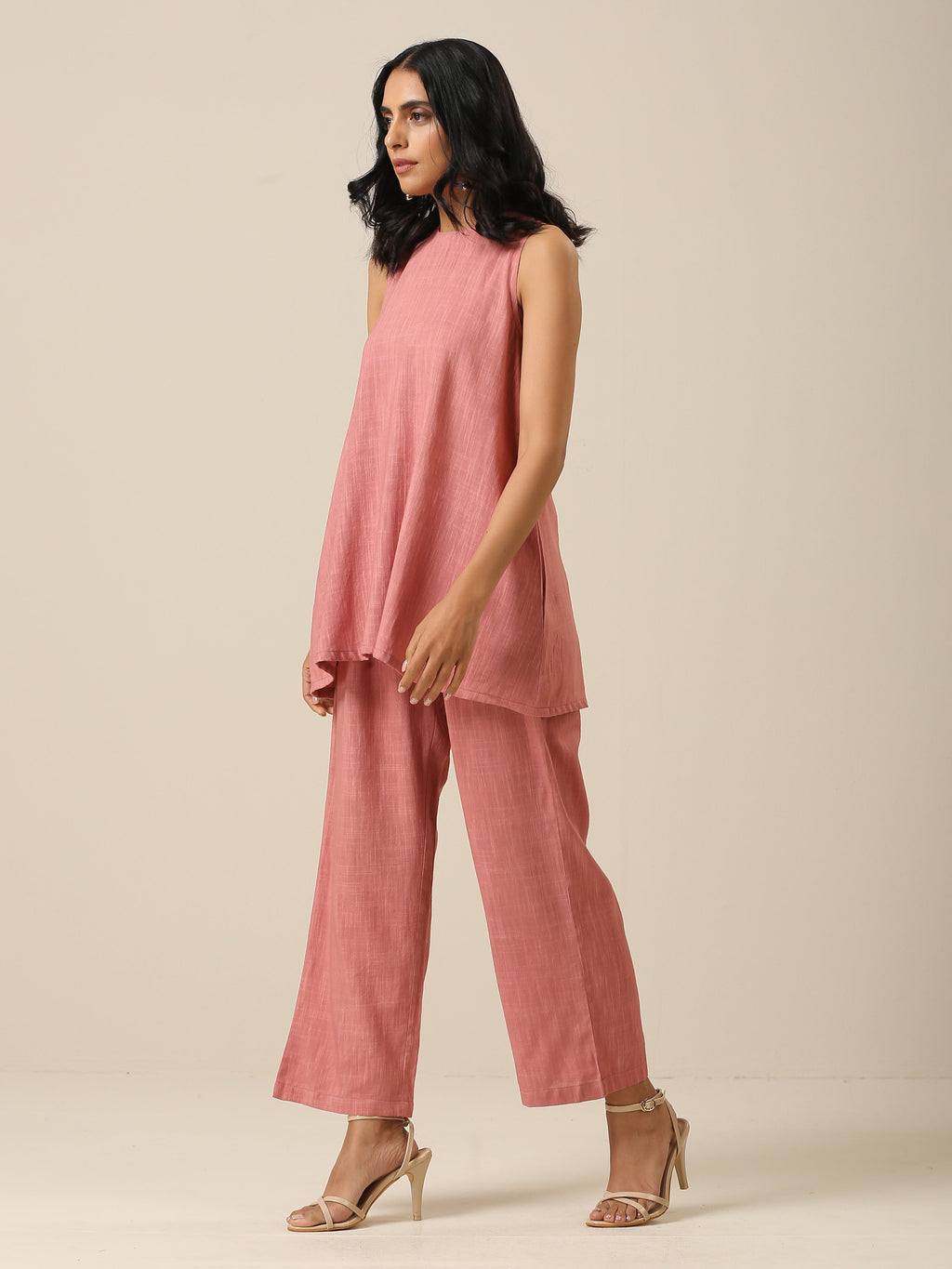 trueBrowns Light Mauve Slub Textured Sleeveless Short Co-Ord Set | Grocsy