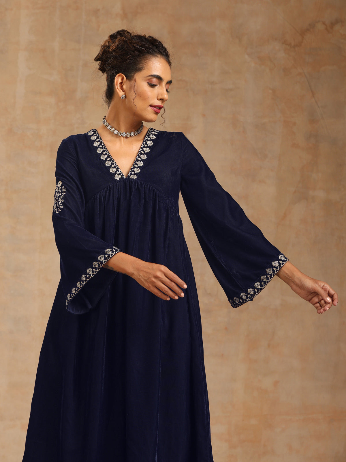 trueBrowns Midnight Blue Velvet Embroidered Kurta | Grocsy