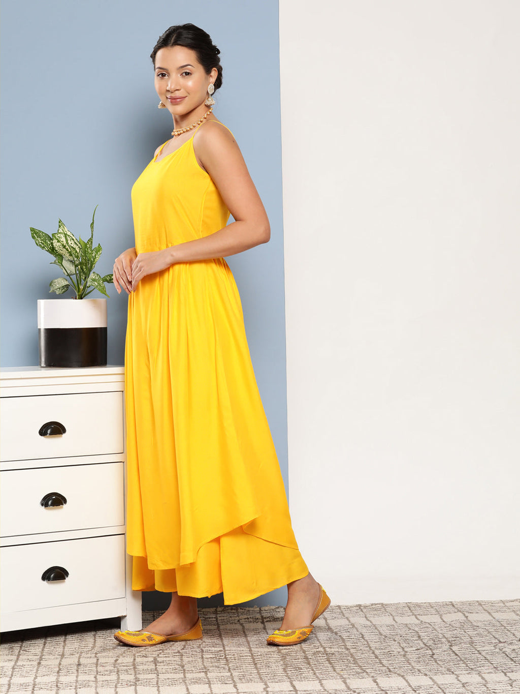 InWeave Women's Yellow Ray Strappy Kurta Set With Yellow Zig Zag Cotton Dupatta | Grocsy