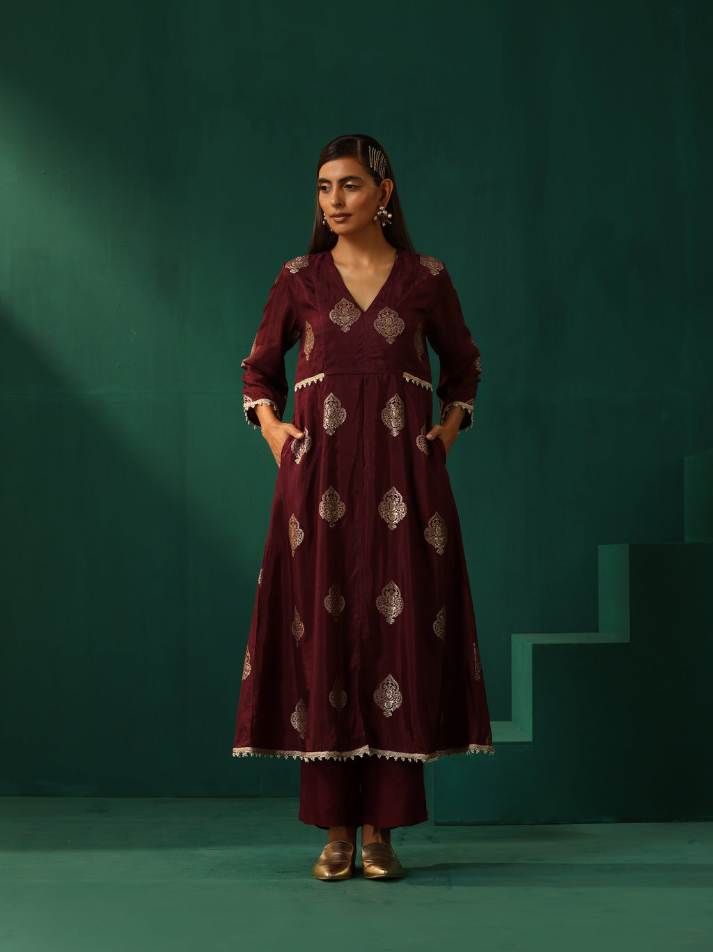 trueBrowns Wine Geometric Viscose Silk V-Neck Front Slit Kurta Pant Set | Grocsy