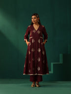 trueBrowns Wine Geometric Viscose Silk V-Neck Front Slit Kurta Pant Set | Grocsy