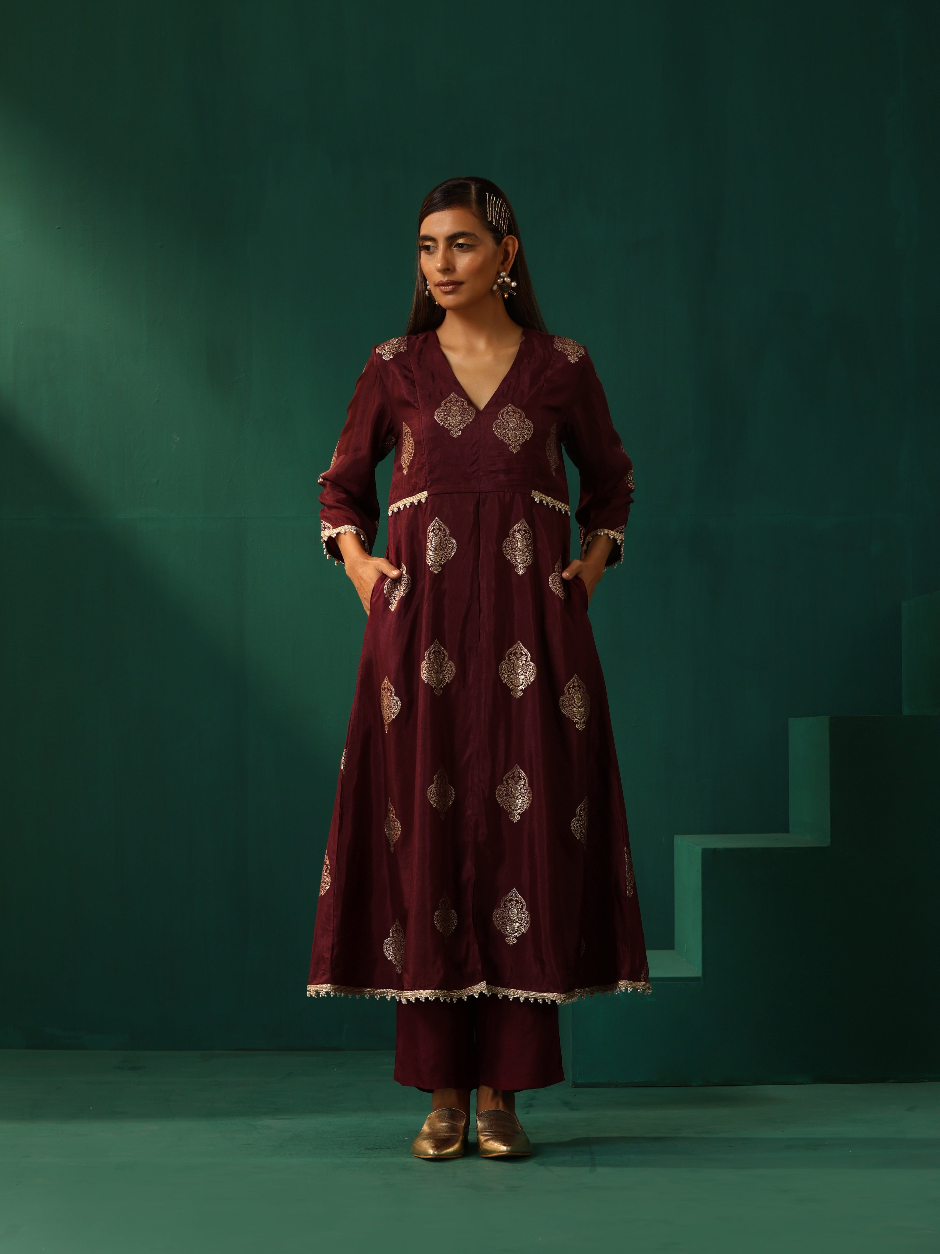 trueBrowns Wine Geometric Viscose Silk V-Neck Front Slit Kurta Pant Set | Grocsy