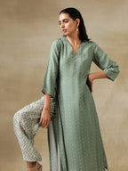 trueBrowns Light Green Bandhani Printed Silk High Slit Kurta Pant Set | Grocsy