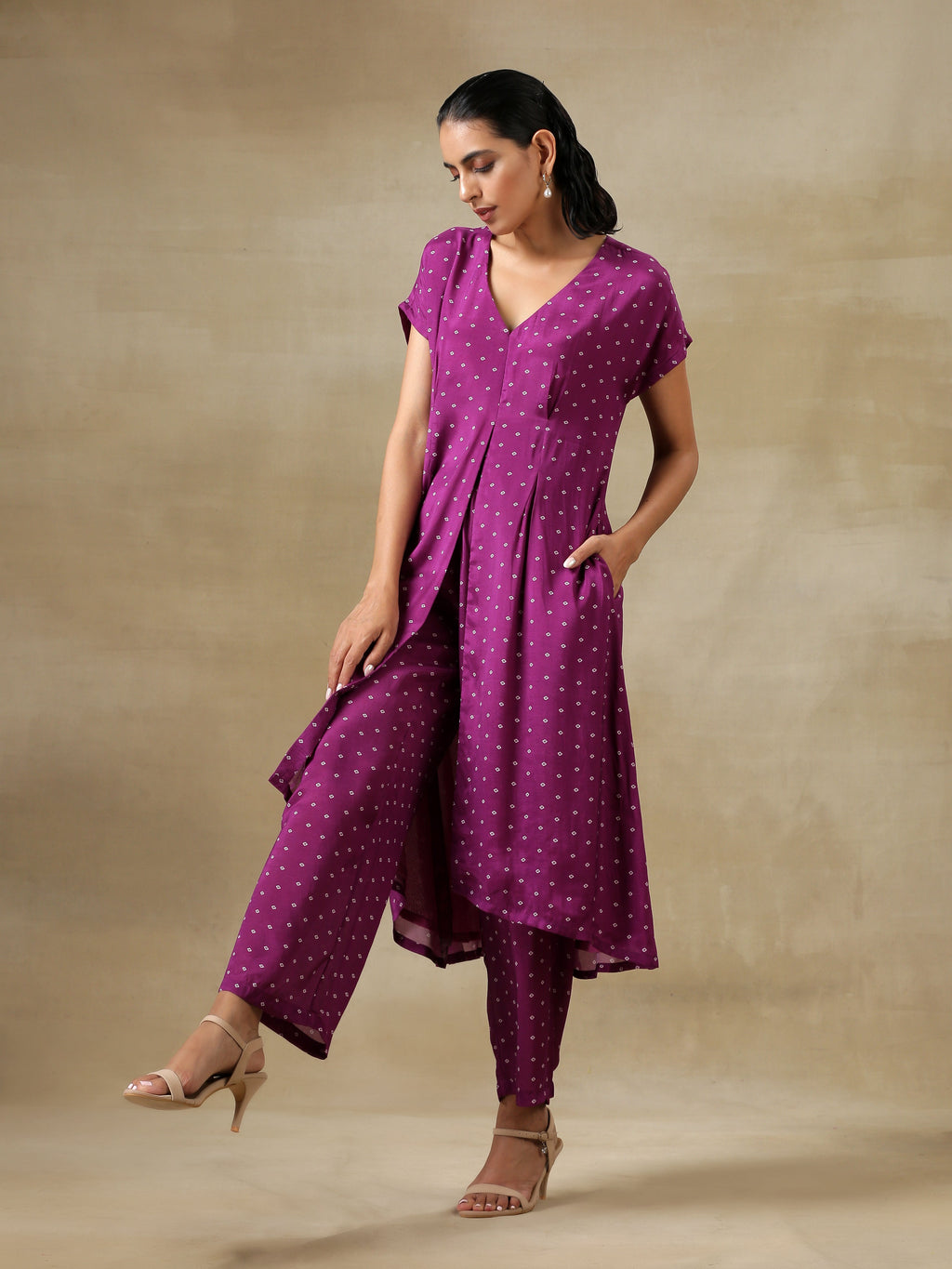 trueBrowns Purple Bandhani Printed Silk Drop Shoulder Kurta Pant Set | Grocsy