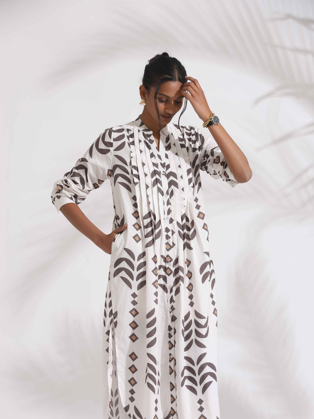 trueBrowns White Cotton Stripe Print Pleated Kurta Set | Grocsy