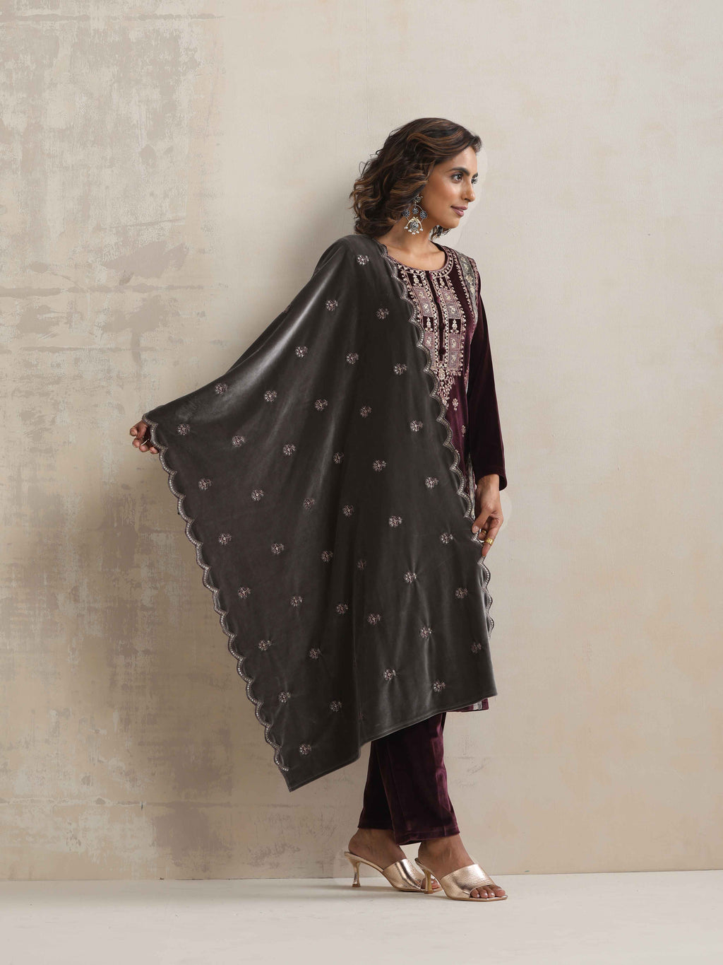 trueBrowns Purple Velvet Embroidered Kurta Pant Dupatta Set | Grocsy