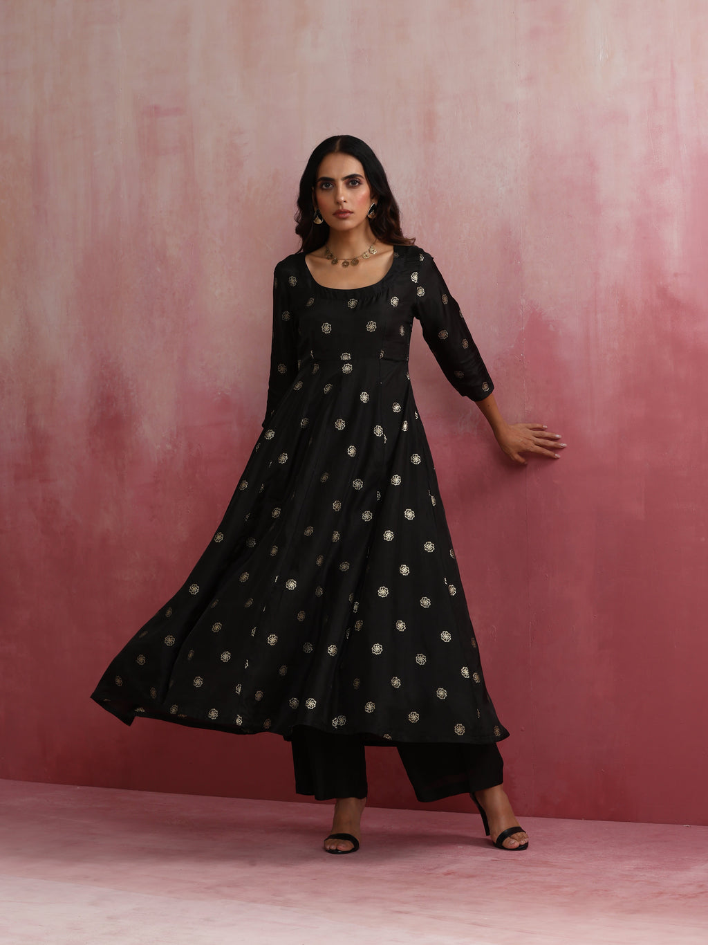 trueBrowns Black Viscose Silk Kurta Set | Grocsy