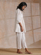 trueBrowns White With Small Floral Booti Print Cotton Pleated Co-Ord Set | Grocsy