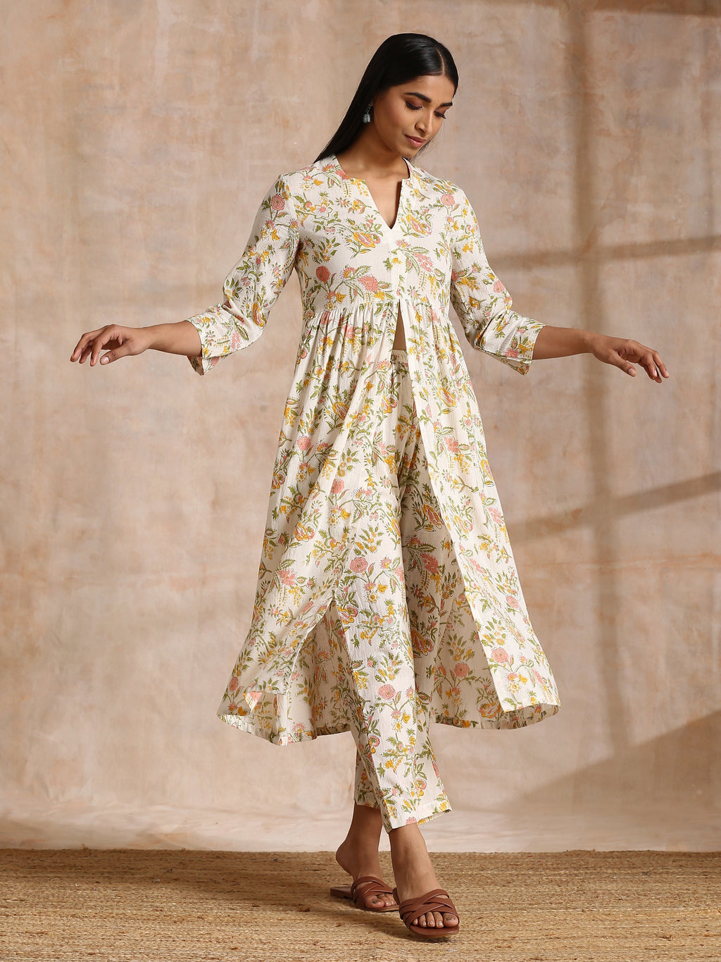 trueBrowns White Multi Color Overall Block Print Cotton Kurta Pant Set | Grocsy