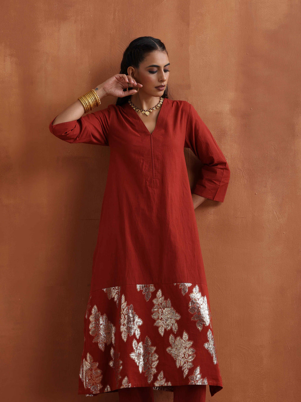 trueBrowns Rust Metallic Straight Kurta Set | Grocsy