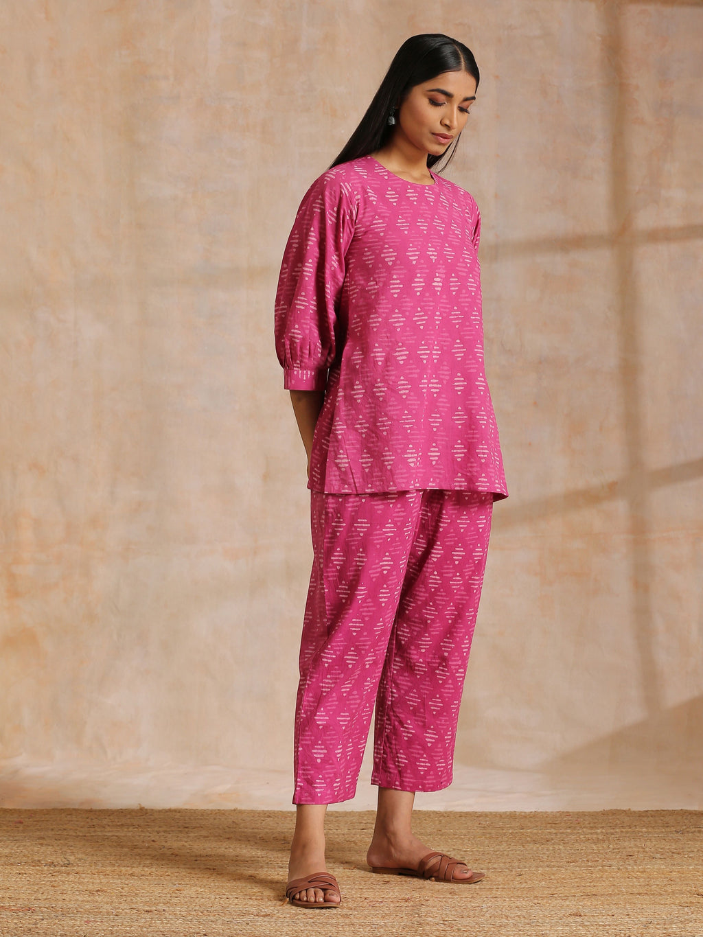 trueBrowns Pink Dabu Print Cotton Baggy Sleeve Co-Ord Set | Grocsy