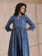 trueBrowns Indigo Dabu Floral Print Cotton Kurta Pant Set | Grocsy