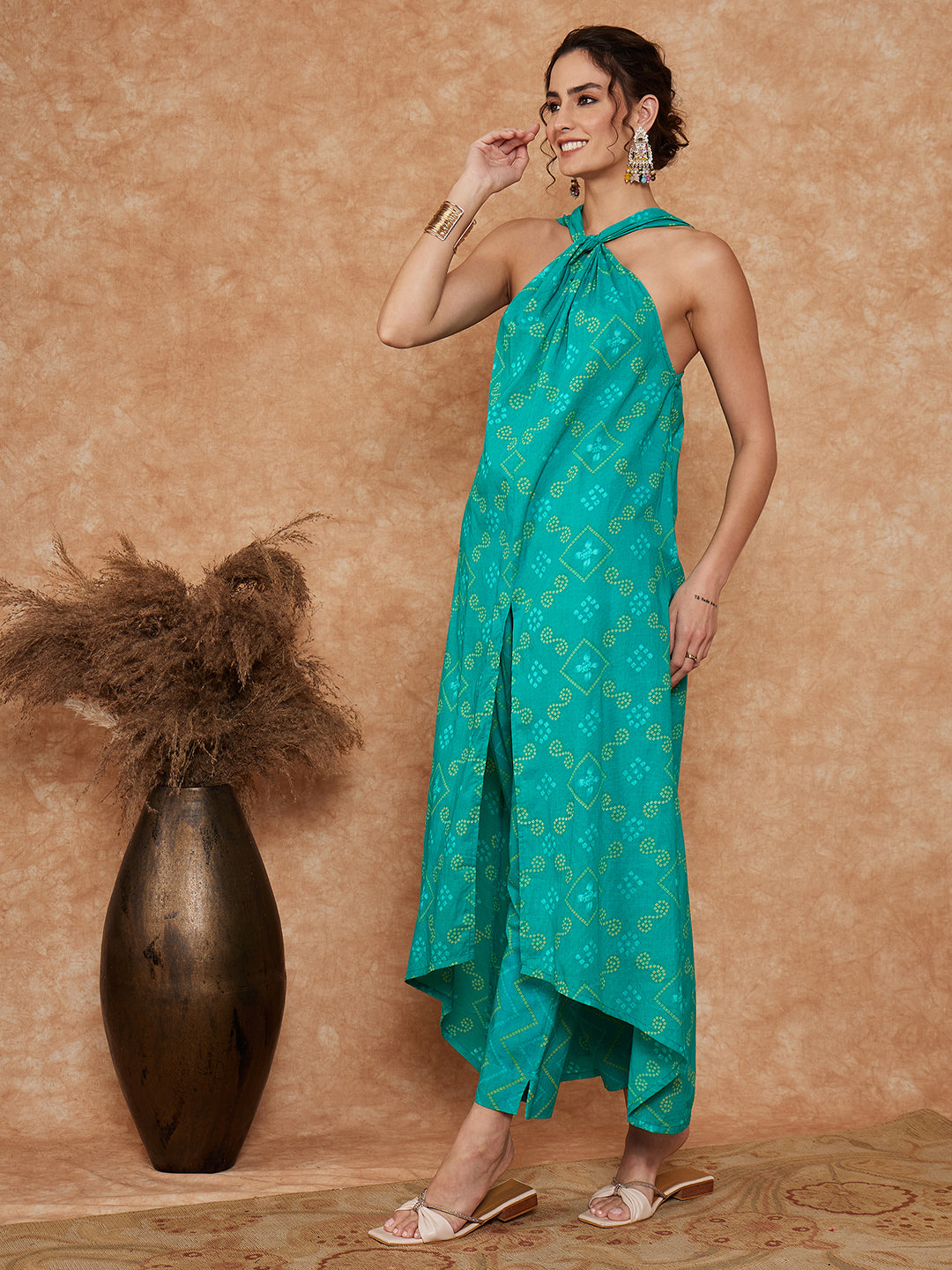 InWeave Women's Aqua S Print Twisted Neckline Kurta Pant Set | Grocsy