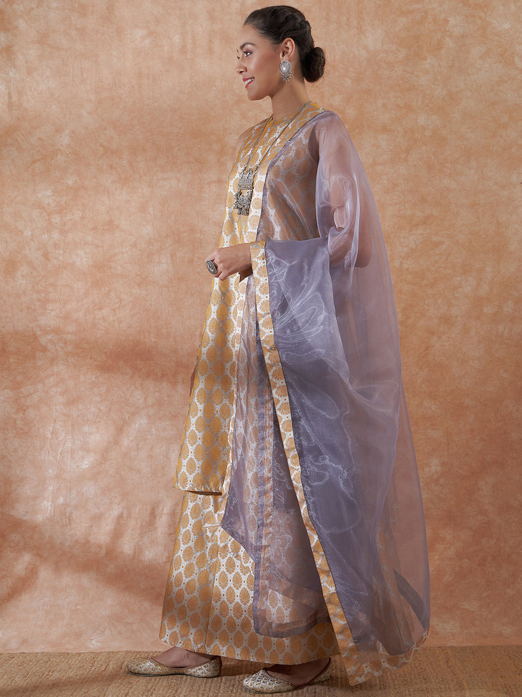 InWeave Women's Light Grey Jacquard Halter Kurta Set W Grey Or Dupatta | Grocsy