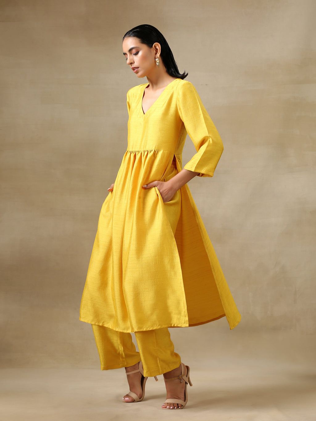trueBrowns Yellow Textured Silk High Slit Gathered Kurta Set | Grocsy
