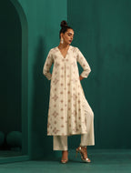 trueBrowns Ivory Peach Cotton Front Pleat Kurta Pant Set | Grocsy
