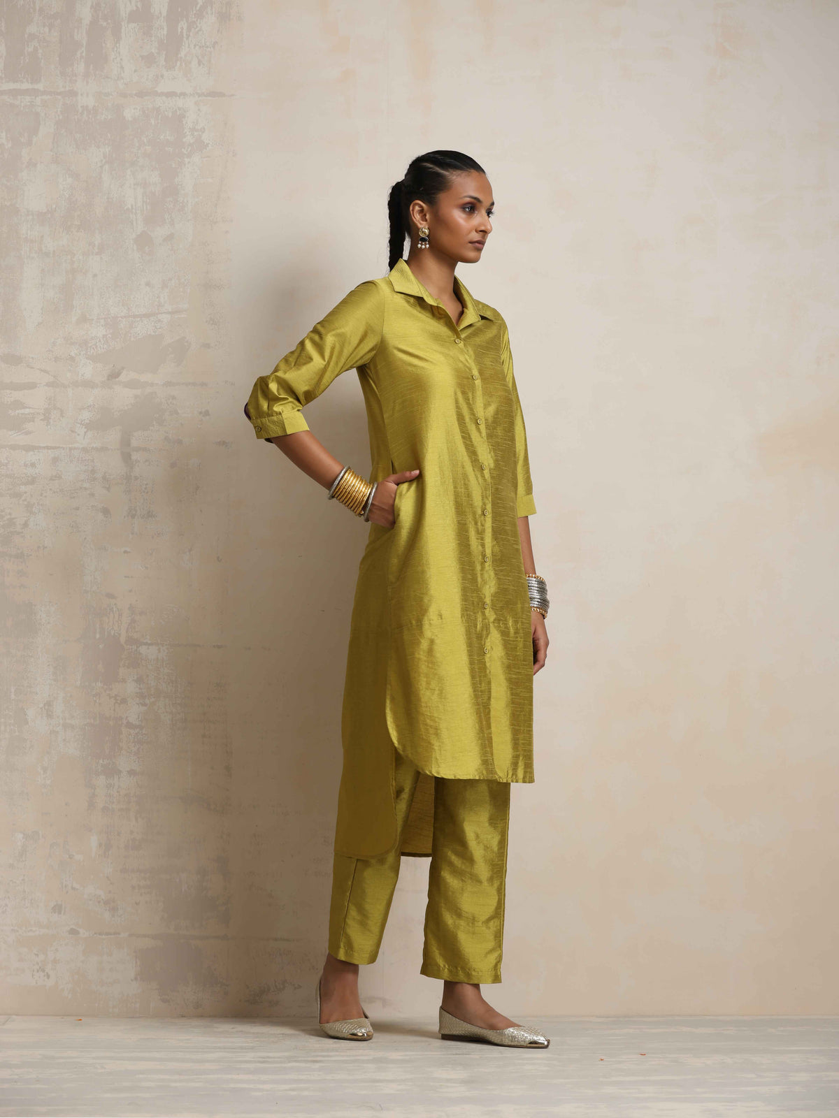 trueBrowns Green Shirt Kurta Set | Grocsy