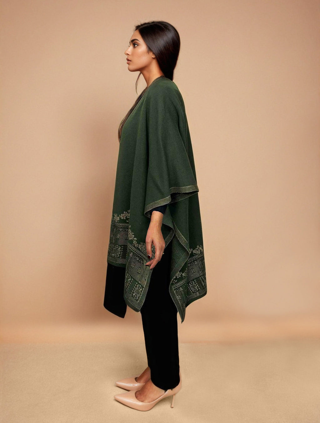 trueBrowns Green Woollen Kaftan Cape | Grocsy