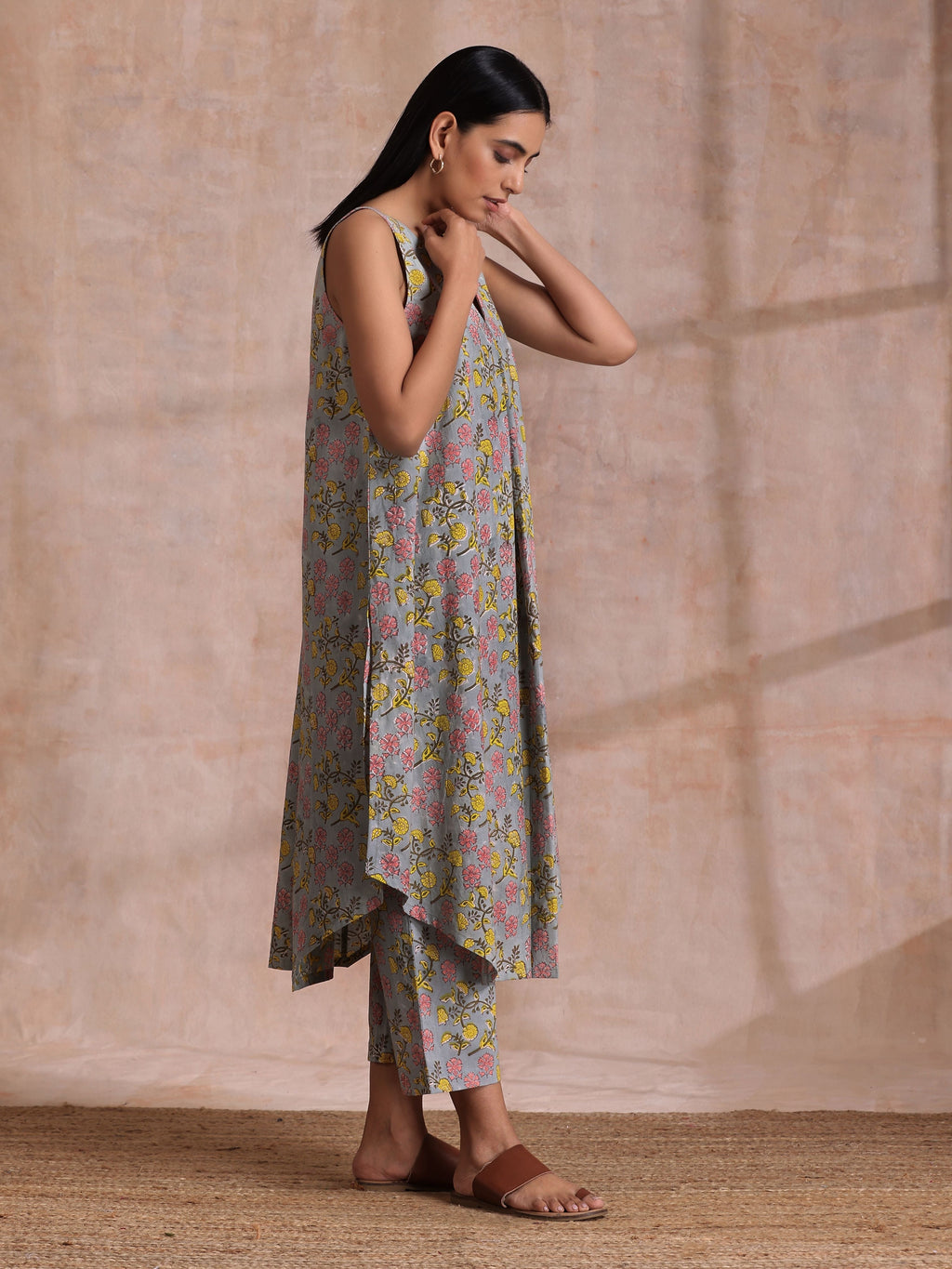 trueBrowns Grey Overall Floral Block Print Cotton Sleeveless Flared Kurta Pant Set | Grocsy
