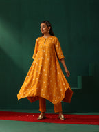 trueBrowns Mustard Geometric Floral Viscose Silk Handkerchief Kurta Pant Set | Grocsy
