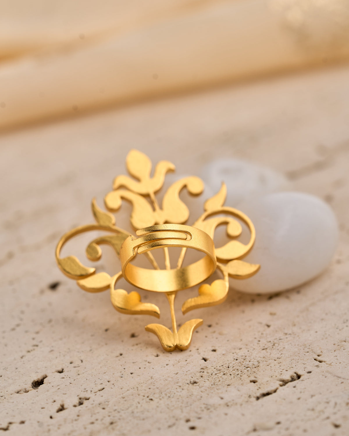 trueBrowns Gold-Polished Leaf Ring | Grocsy