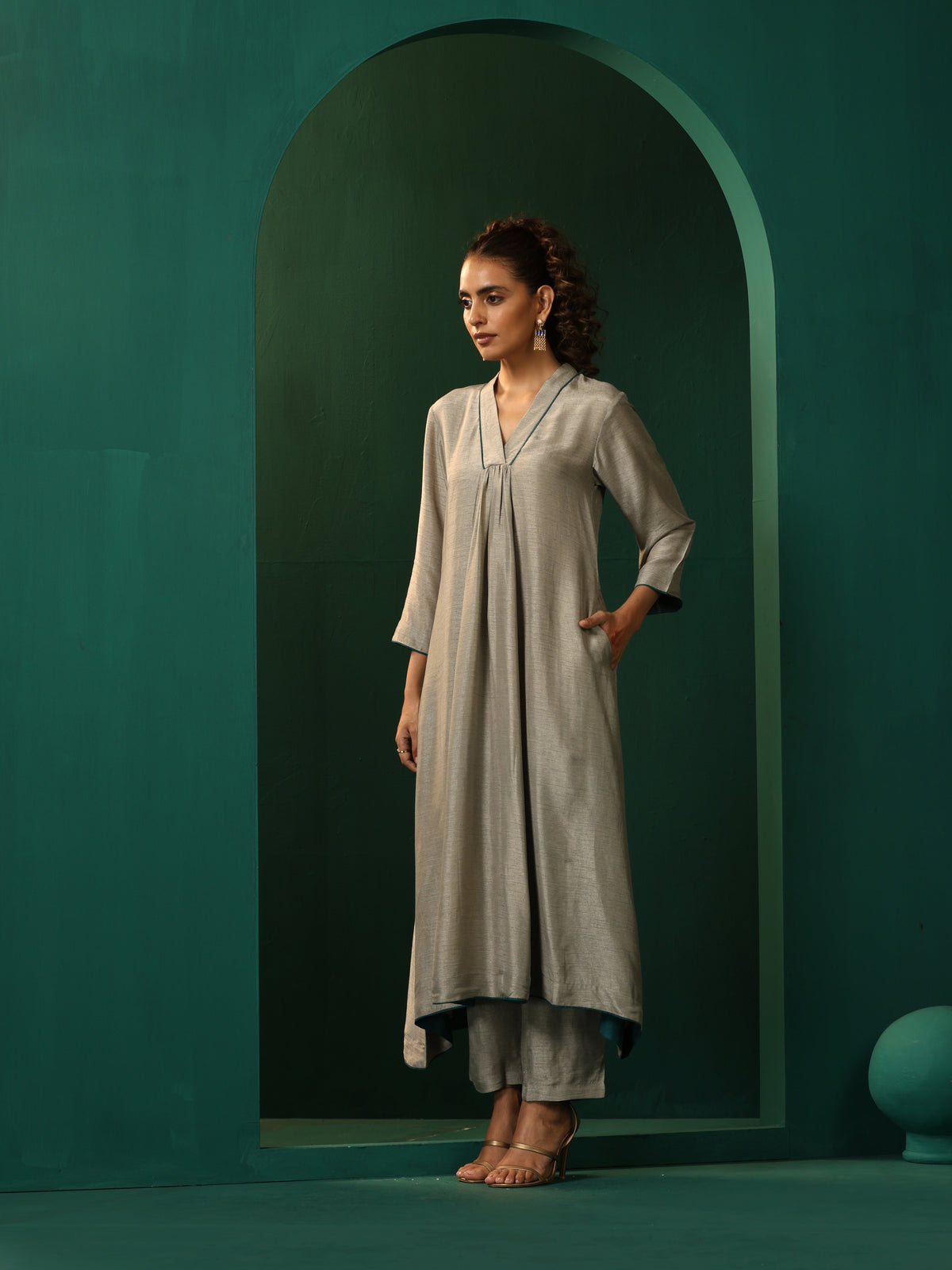 trueBrowns Grey Silk Front Gathered Kurta Pant Set | Grocsy