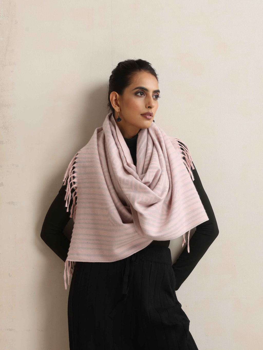 trueBrowns Pink Geometric Woollen Stole | Grocsy