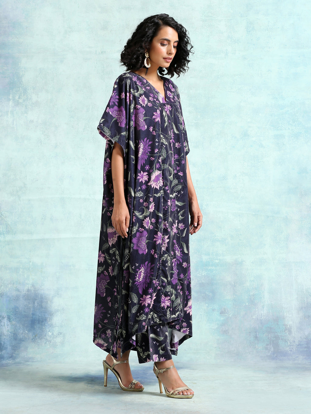 trueBrowns Black Printed Velvet Kaftan Kurta | Grocsy