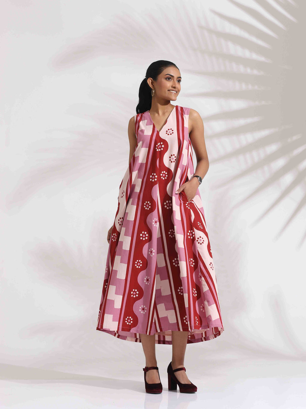 trueBrowns Pink Cotton Abstract Print Dress | Grocsy