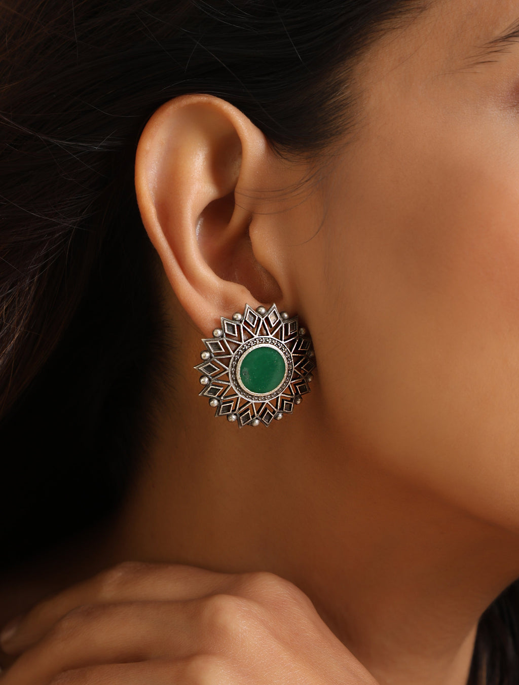 trueBrowns Silver Green Stud Earrings | Grocsy