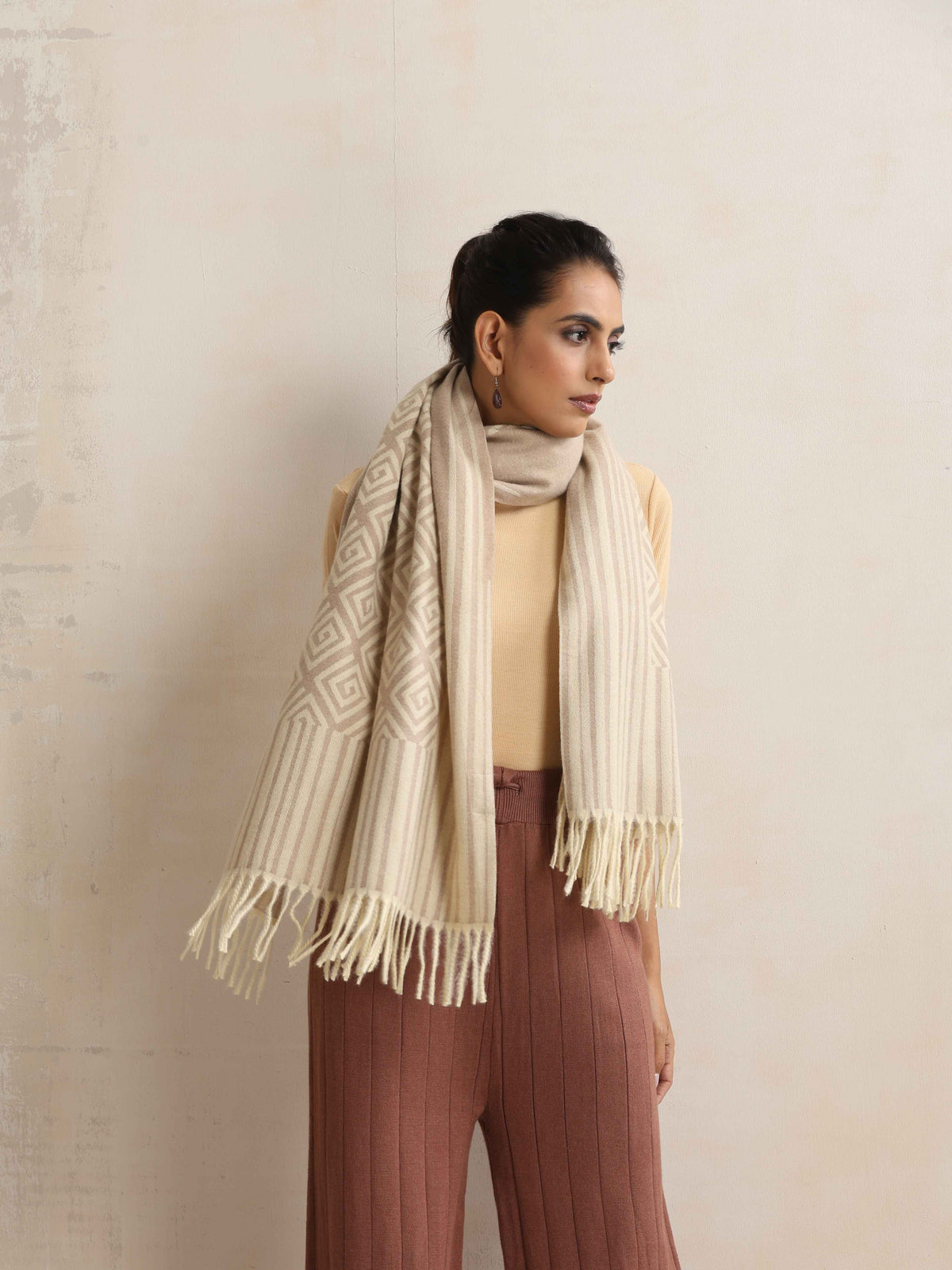 trueBrowns Beige Geometric Woollen Stole | Grocsy
