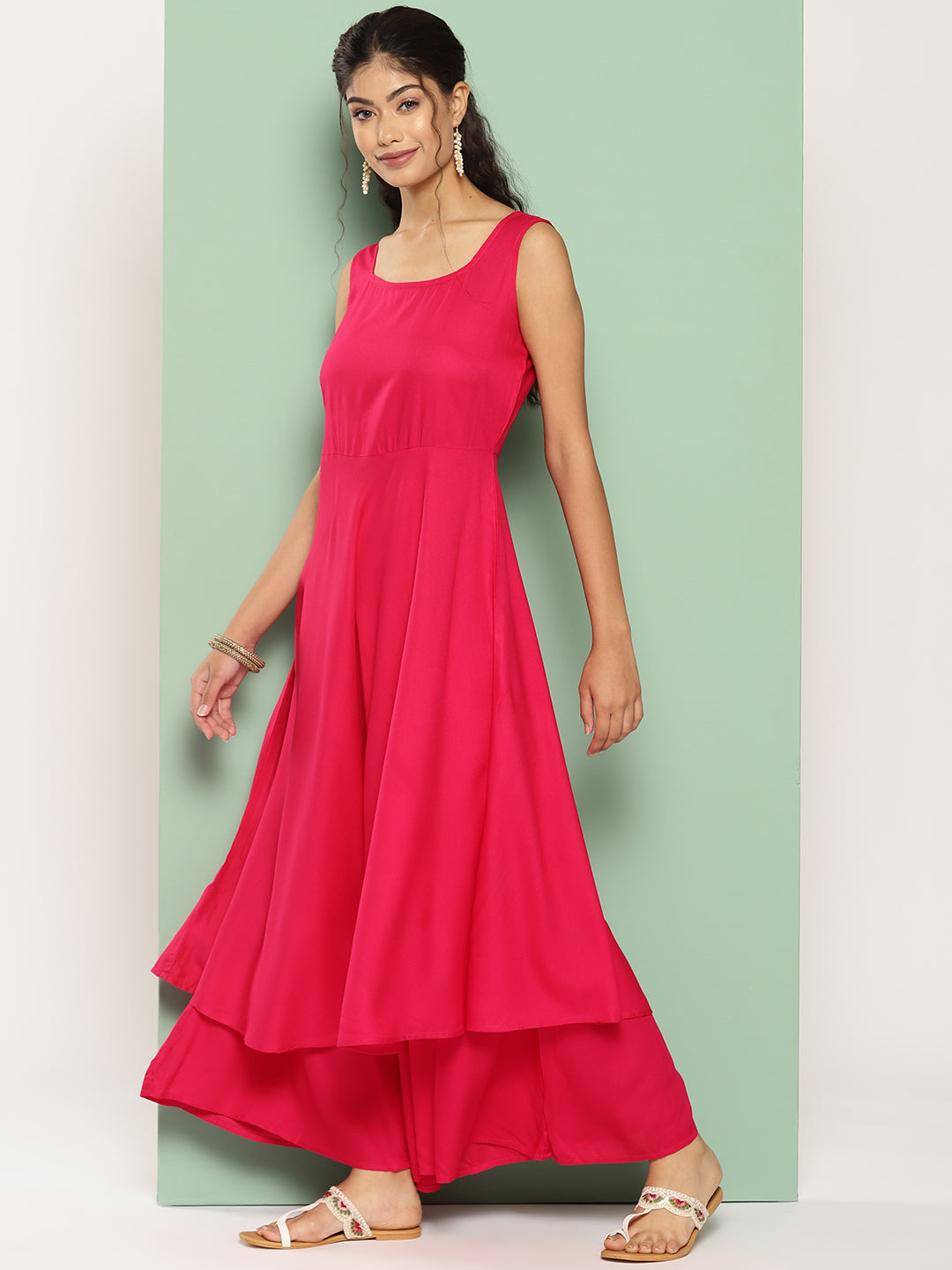 InWeave Women's Fuchsia Sleeveless Kurta Set W Navy Floral Or Dupatta | Grocsy