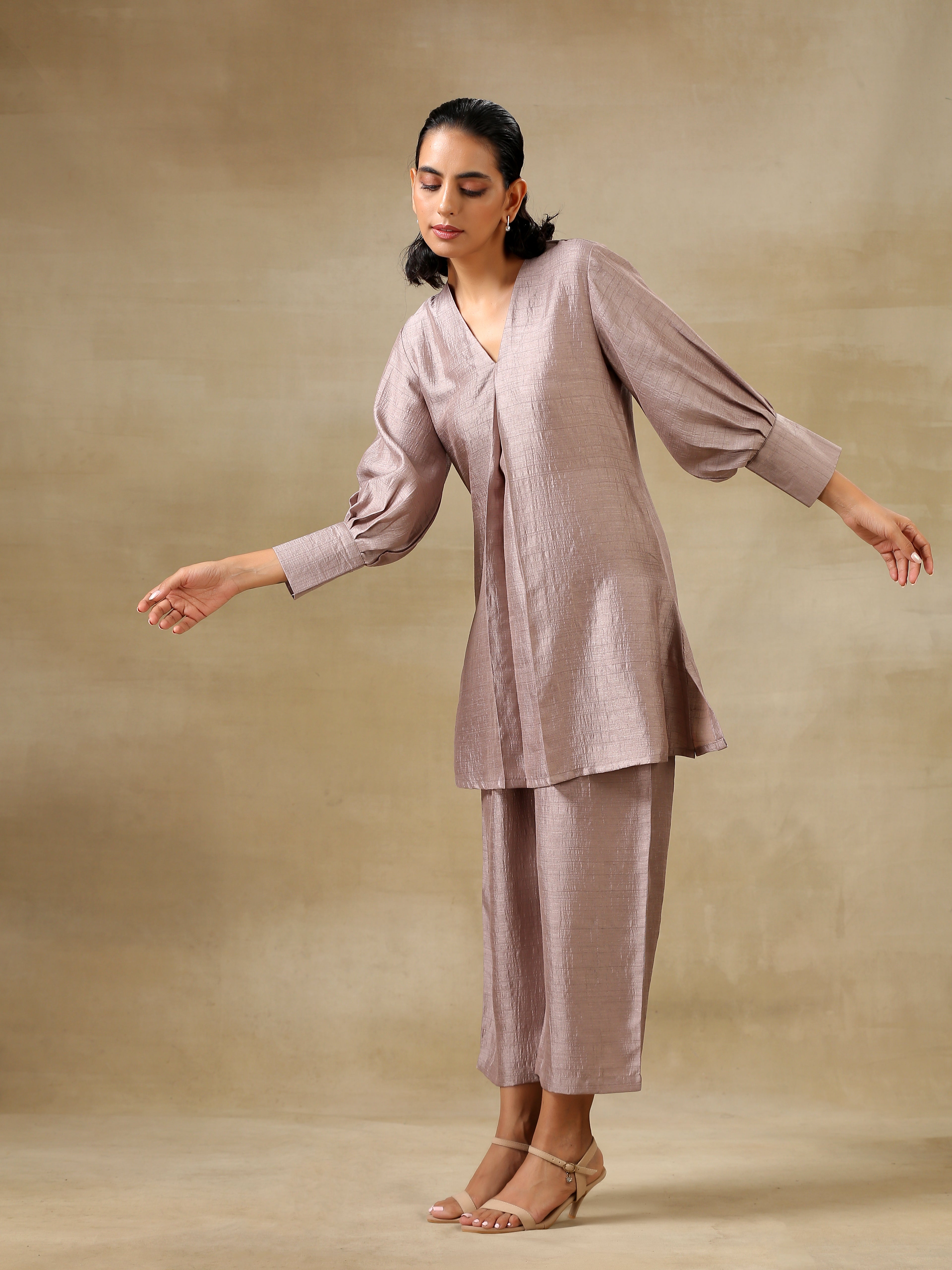 trueBrowns Grey Textured Silk Neck Pleat Co-Ord Set | Grocsy