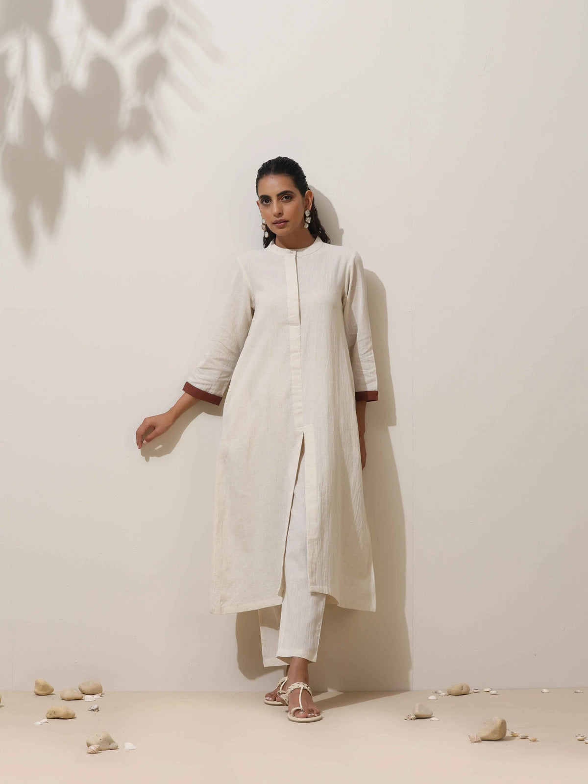 trueBrowns Off-White Cotton Linen Kurta Pant Set | Grocsy