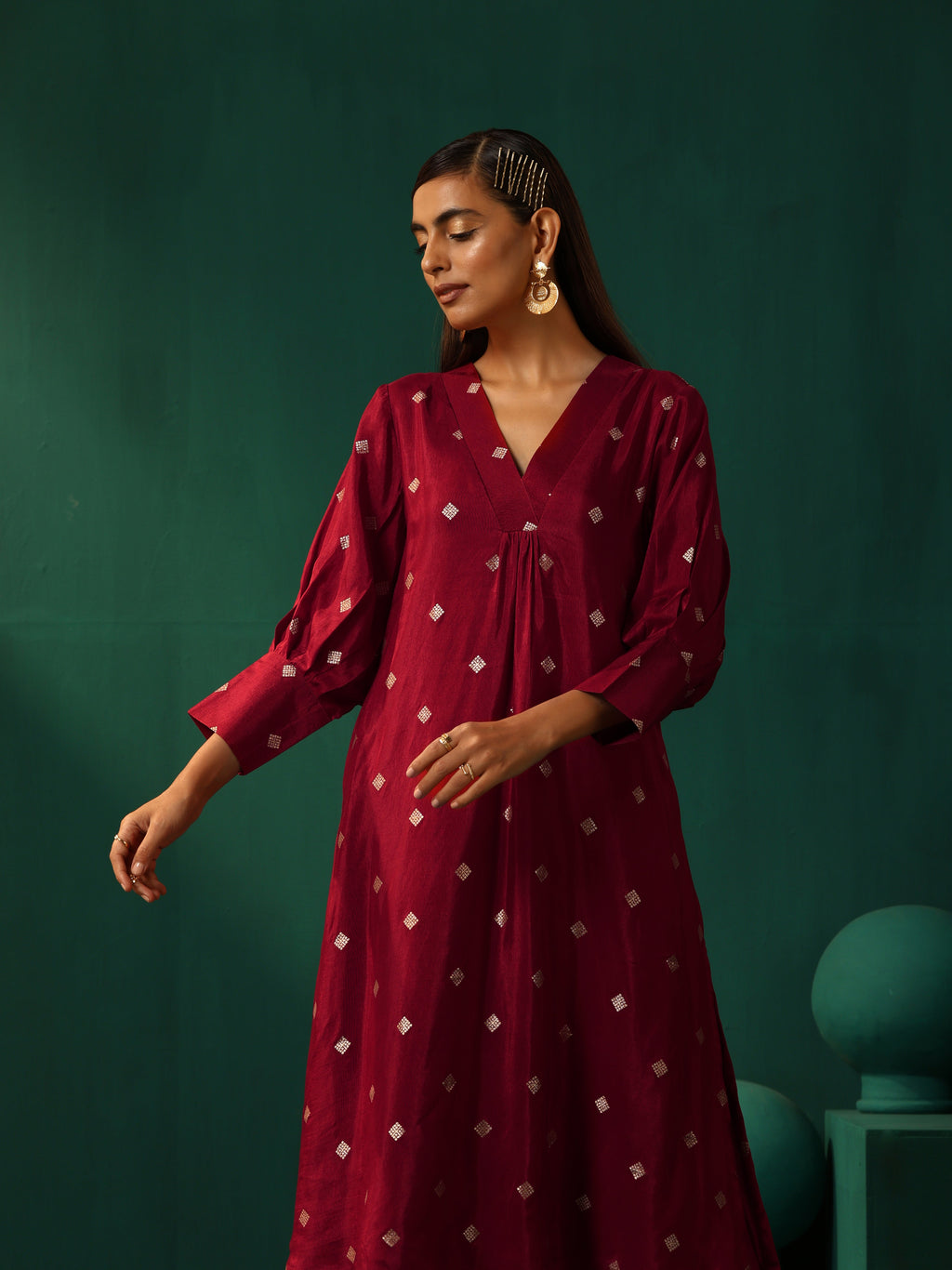 trueBrowns Maroon Diamond Viscose Silk Puff Sleeve Kurta Pant Set | Grocsy