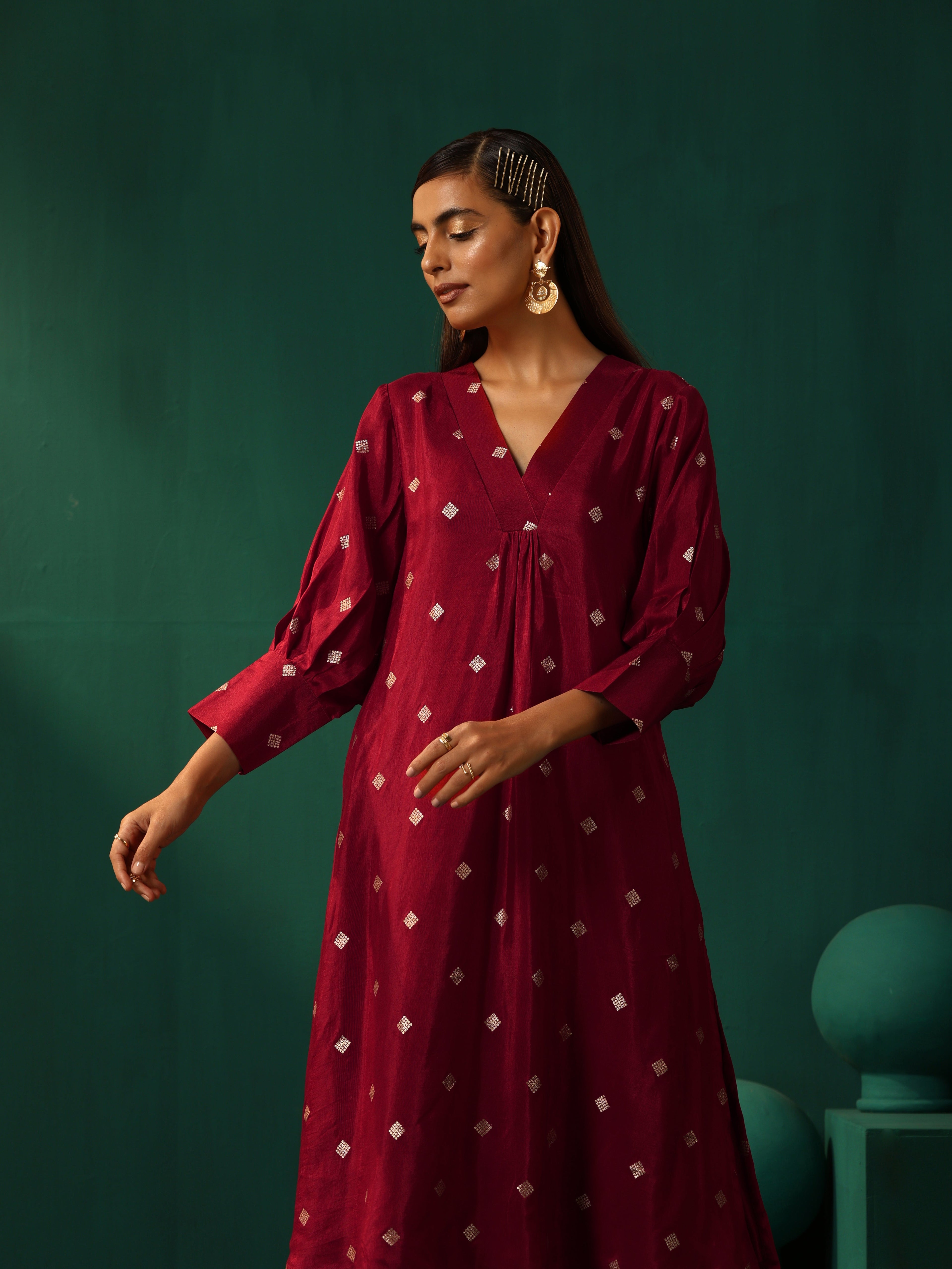 trueBrowns Maroon Diamond Viscose Silk Puff Sleeve Kurta Pant Set | Grocsy