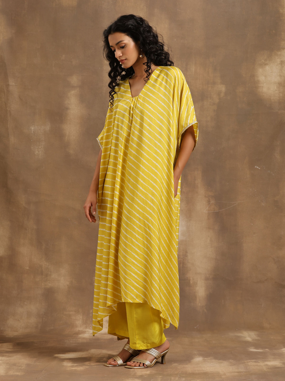 trueBrowns Lime Lehariya Printed Silk Kaftan Pant Set | Grocsy