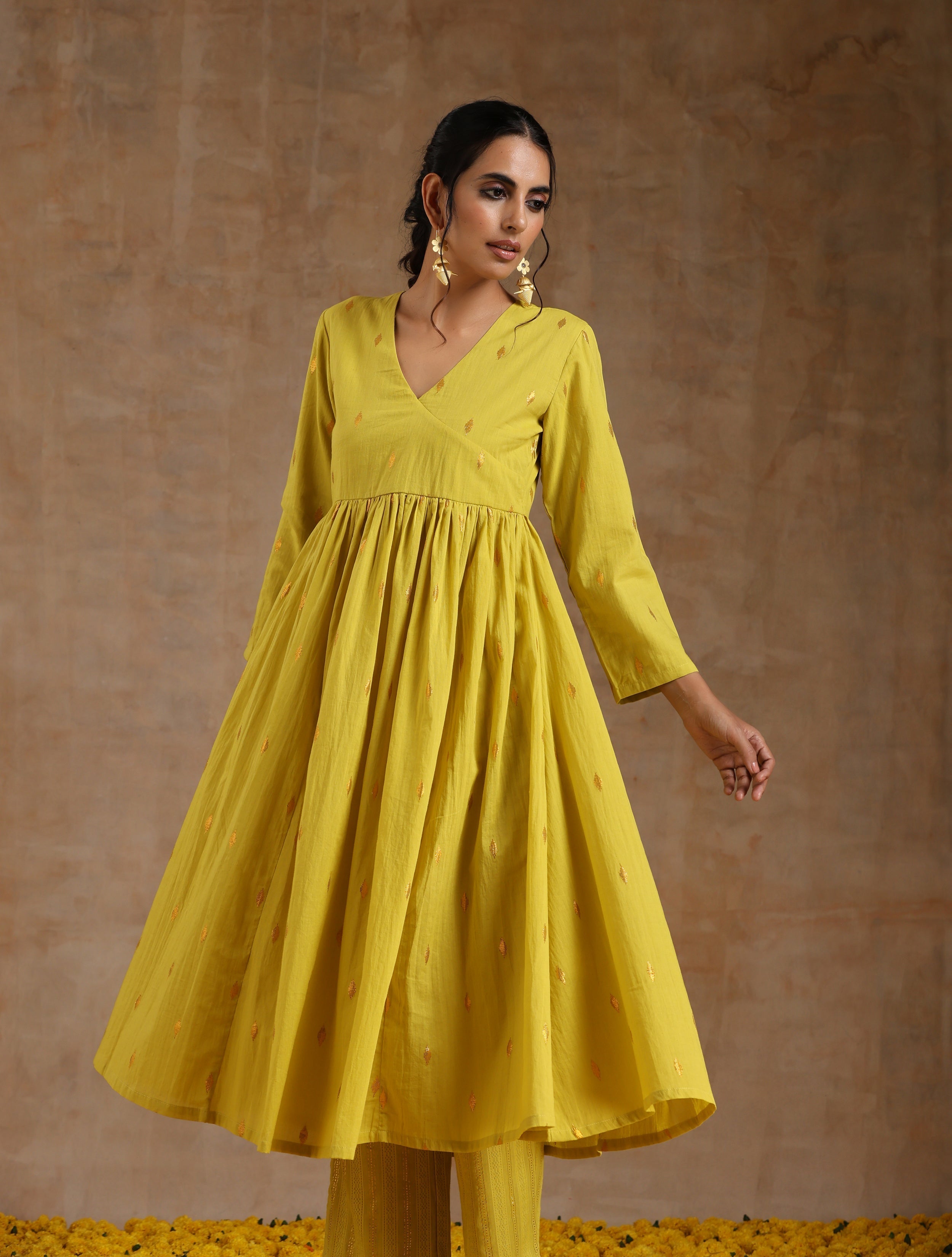 trueBrowns Lime Gold Cotton Kalidar Kurta Set | Grocsy