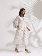 trueBrowns Off-White Cotton Floral Embroidered Flared Kurta Set | Grocsy