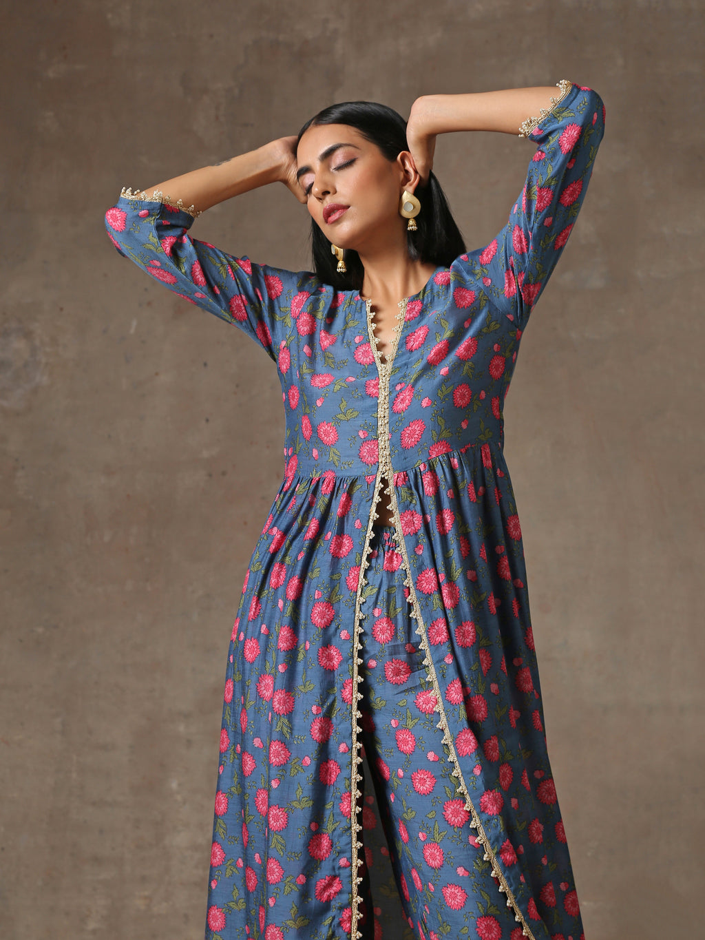 trueBrowns Blue Pink Printed Silk Kurta Pant Set | Grocsy