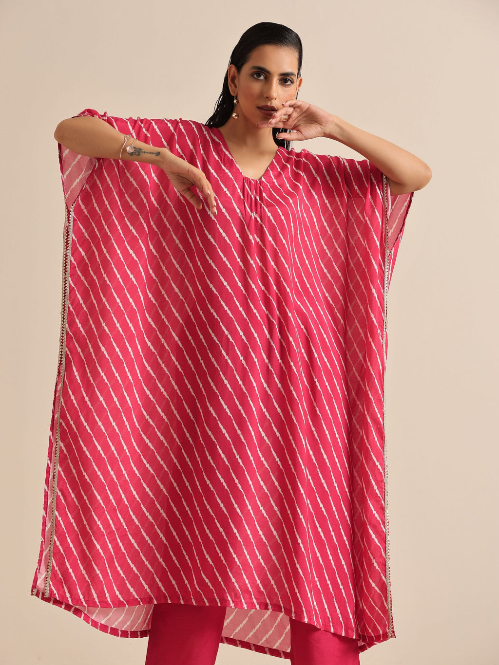 trueBrowns Pink Lehariya Printed Silk Kaftan Pant Set | Grocsy