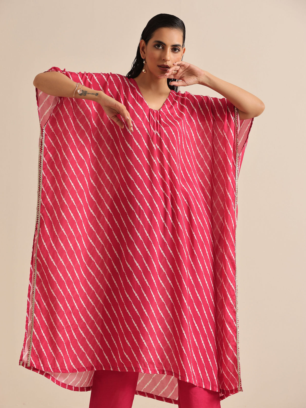 trueBrowns Pink Lehariya Printed Silk Kaftan Pant Set | Grocsy